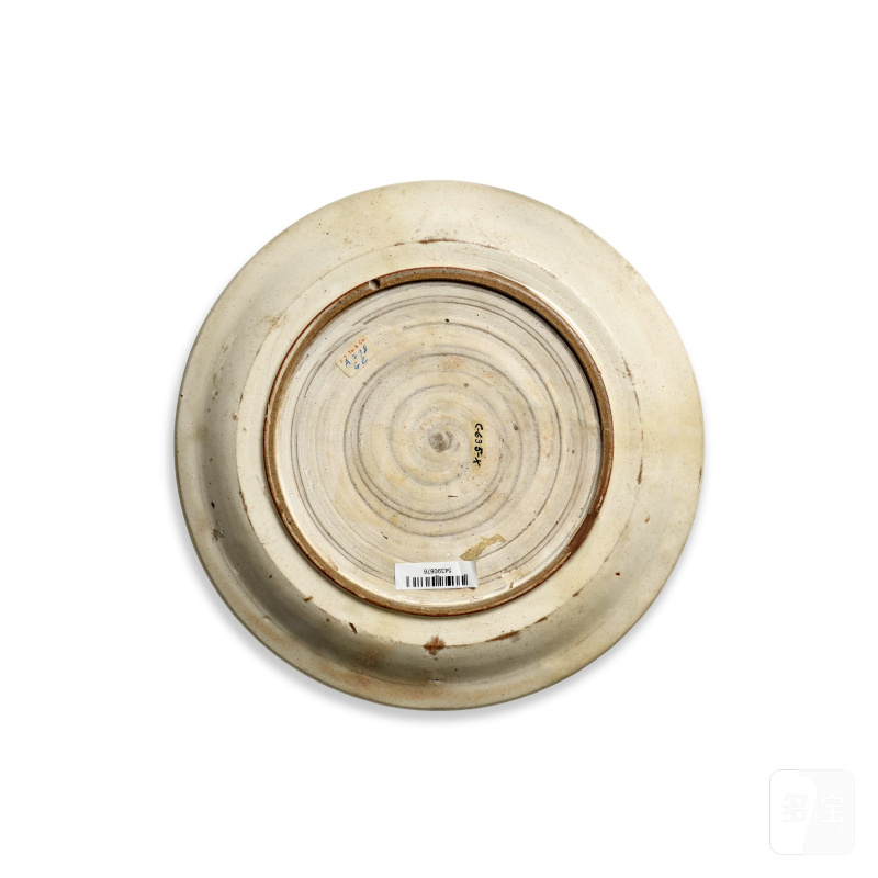 金/元 磁州窯白地褐花盤 | A CIZHOU BROWN-PAINTED DISH - 图2
